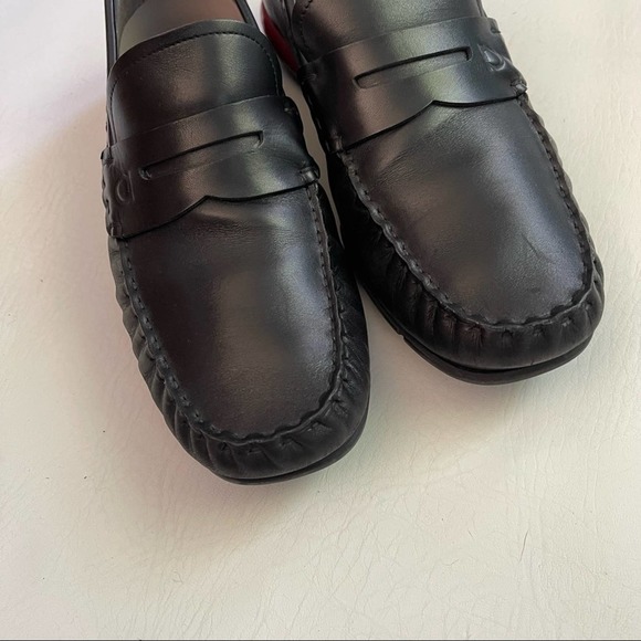 Salvatore Ferragamo Black Loafer Shoes in size 9.5